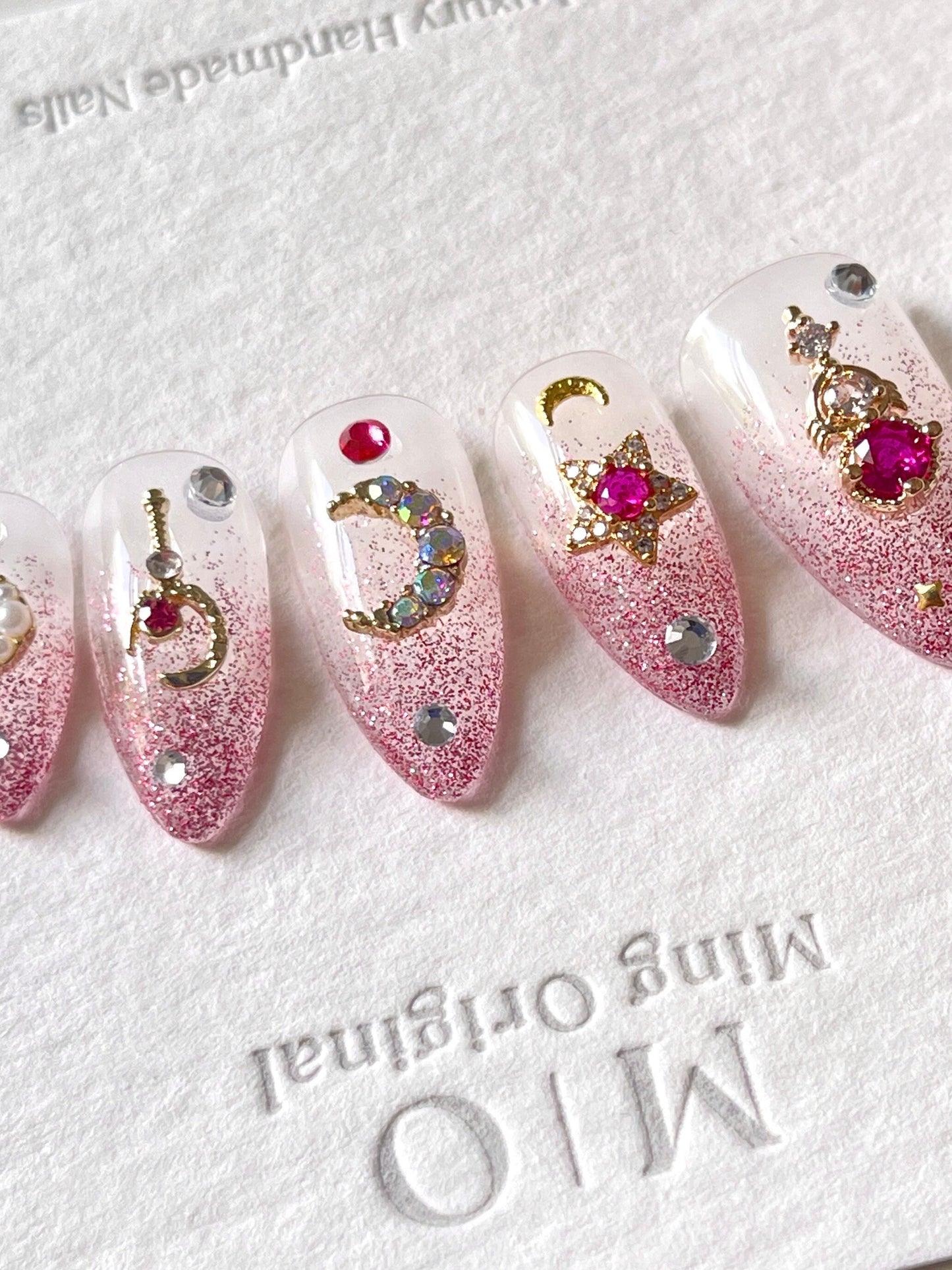 Diamond reflective Sailor moon pink ombre glitter press on nail, pink gemstone with gold charm Fake nails, star and moon, rhinestone decal