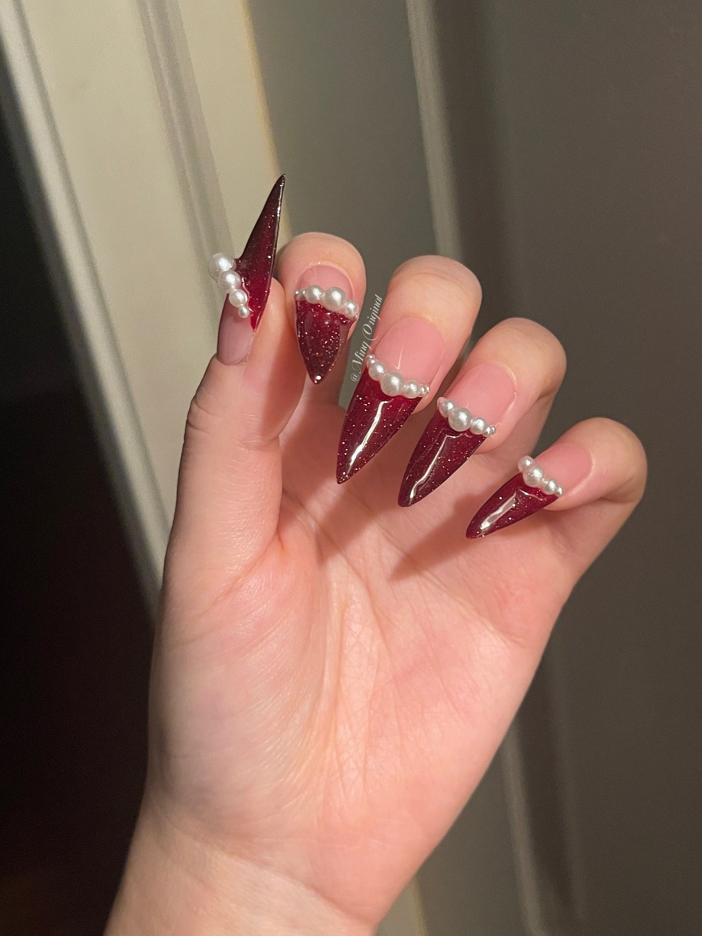 Santa Hat Pearl Red Tip Acrylic & press on nails, glue on Diamond Reflective nails, reuse nails, jelly fake nail, glitter shine gel nail
