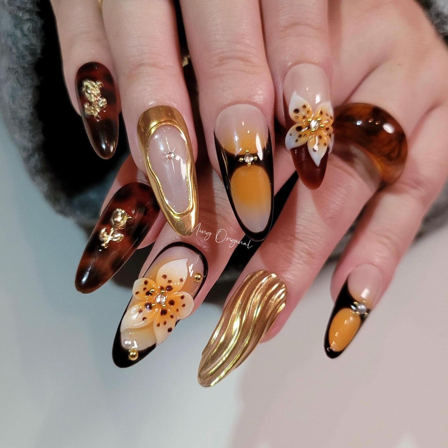 Golden Autumn Tortoise and flower press on Nail, fall , gold rose floral decor, 3d  flower chrome glue on nail, Holiday Gifts for Her, MO356