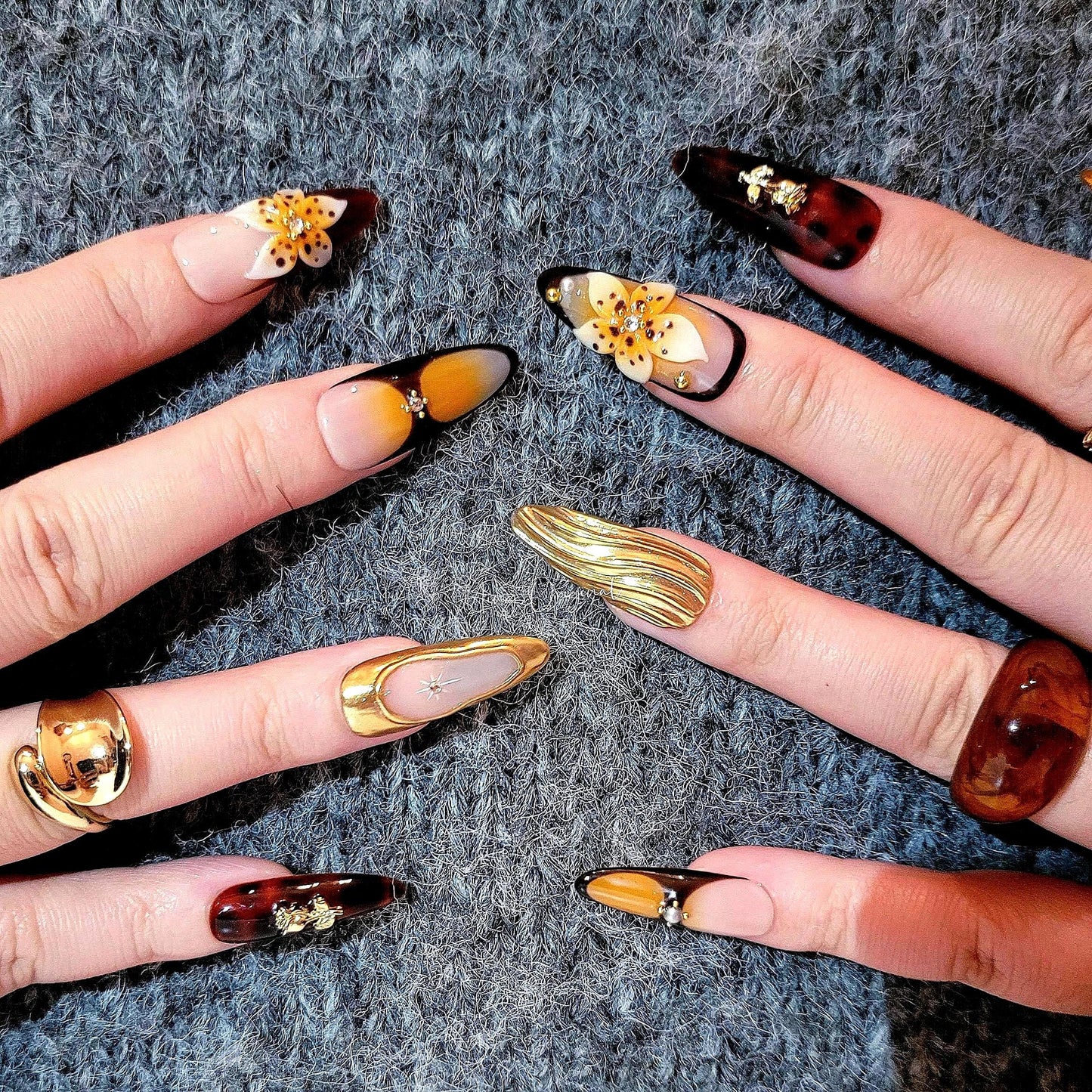 Golden Autumn Tortoise and flower press on Nail, fall , gold rose floral decor, 3d  flower chrome glue on nail, Holiday Gifts for Her, MO356