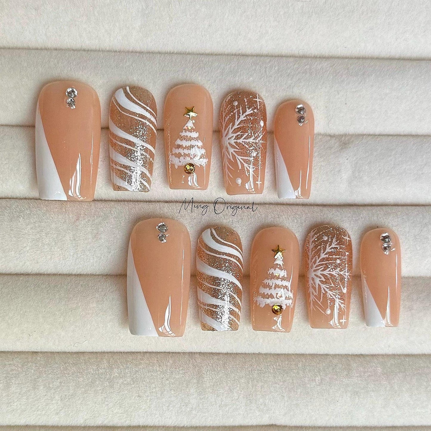 Nude Winter Xmas candy cane snowflake press on nails, Christmas snowing tree and gold glitter gel nail, glue on nail, gift for her,MO374