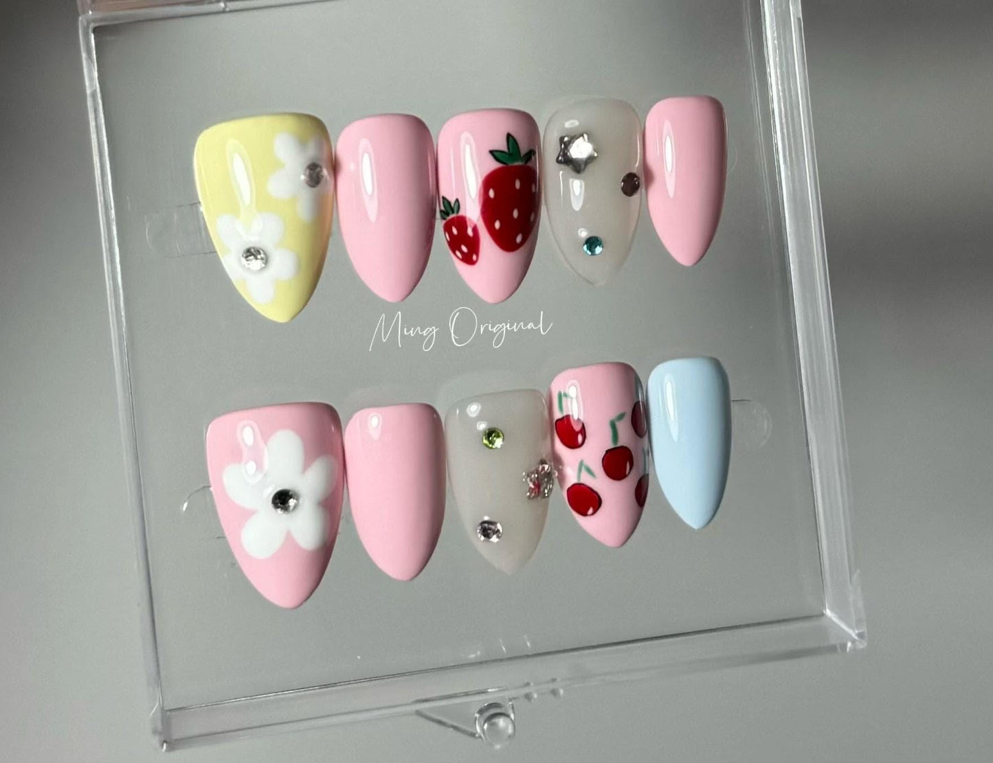 Cute macarons strawberry and little flower Press on Nails, pastel color nail ,glue on nail, birthday holiday gift for her,MO362