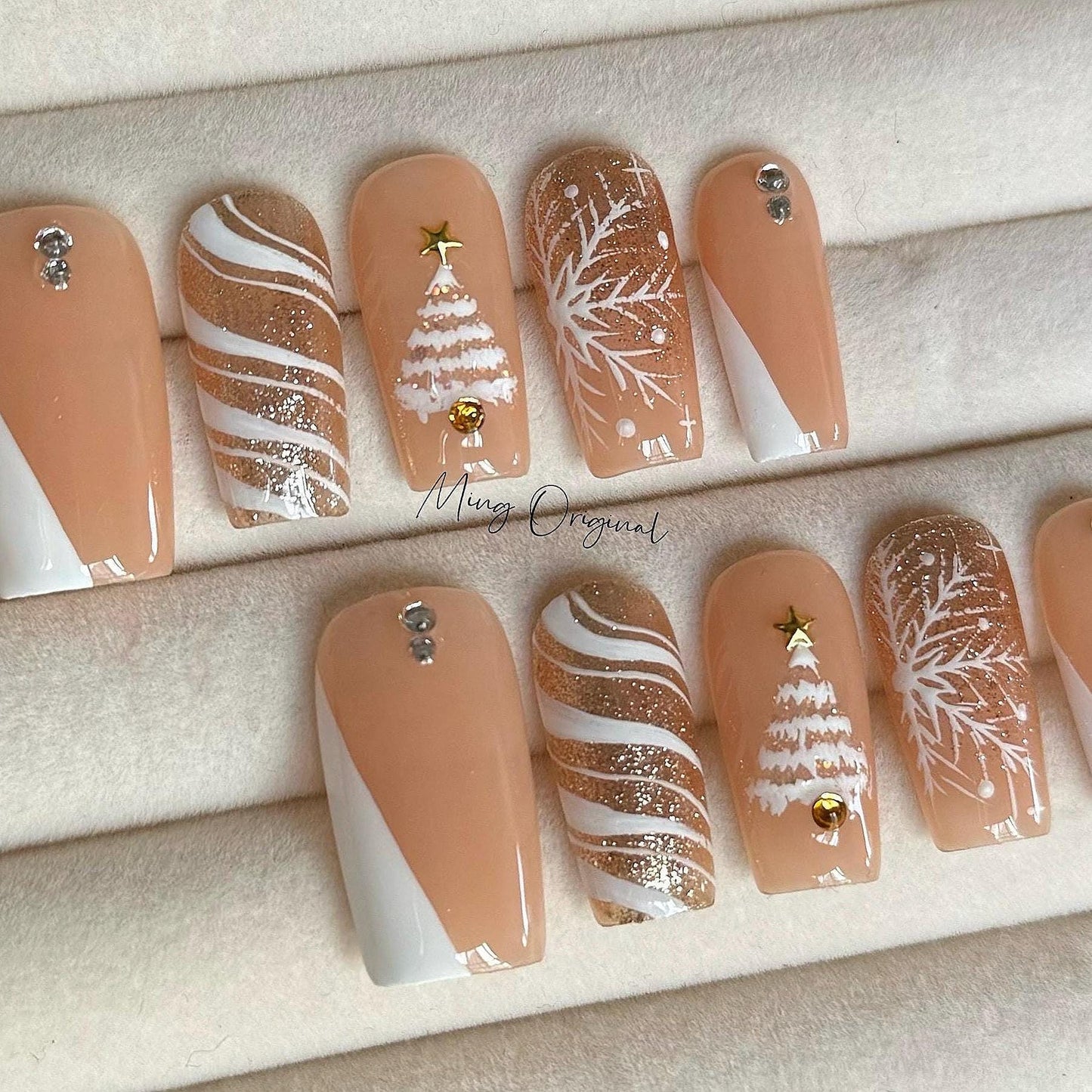 Nude Winter Xmas candy cane snowflake press on nails, Christmas snowing tree and gold glitter gel nail, glue on nail, gift for her,MO374