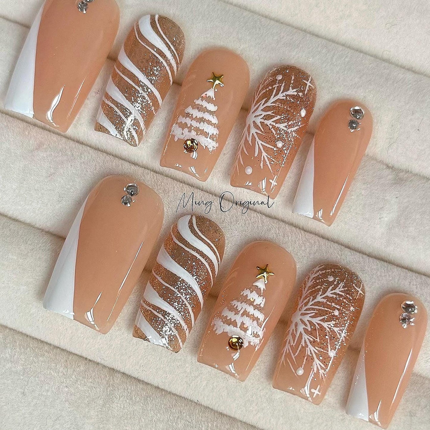 Nude Winter Xmas candy cane snowflake press on nails, Christmas snowing tree and gold glitter gel nail, glue on nail, gift for her,MO374