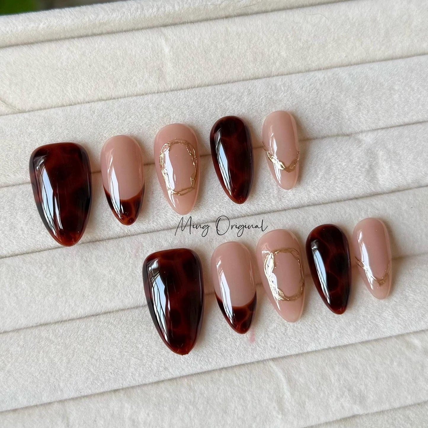 Classic French tip Tortoise Shell Amber water blooming Press on Nails, gold chrome detail nail, minimalist winter nail,gift for her,MO364