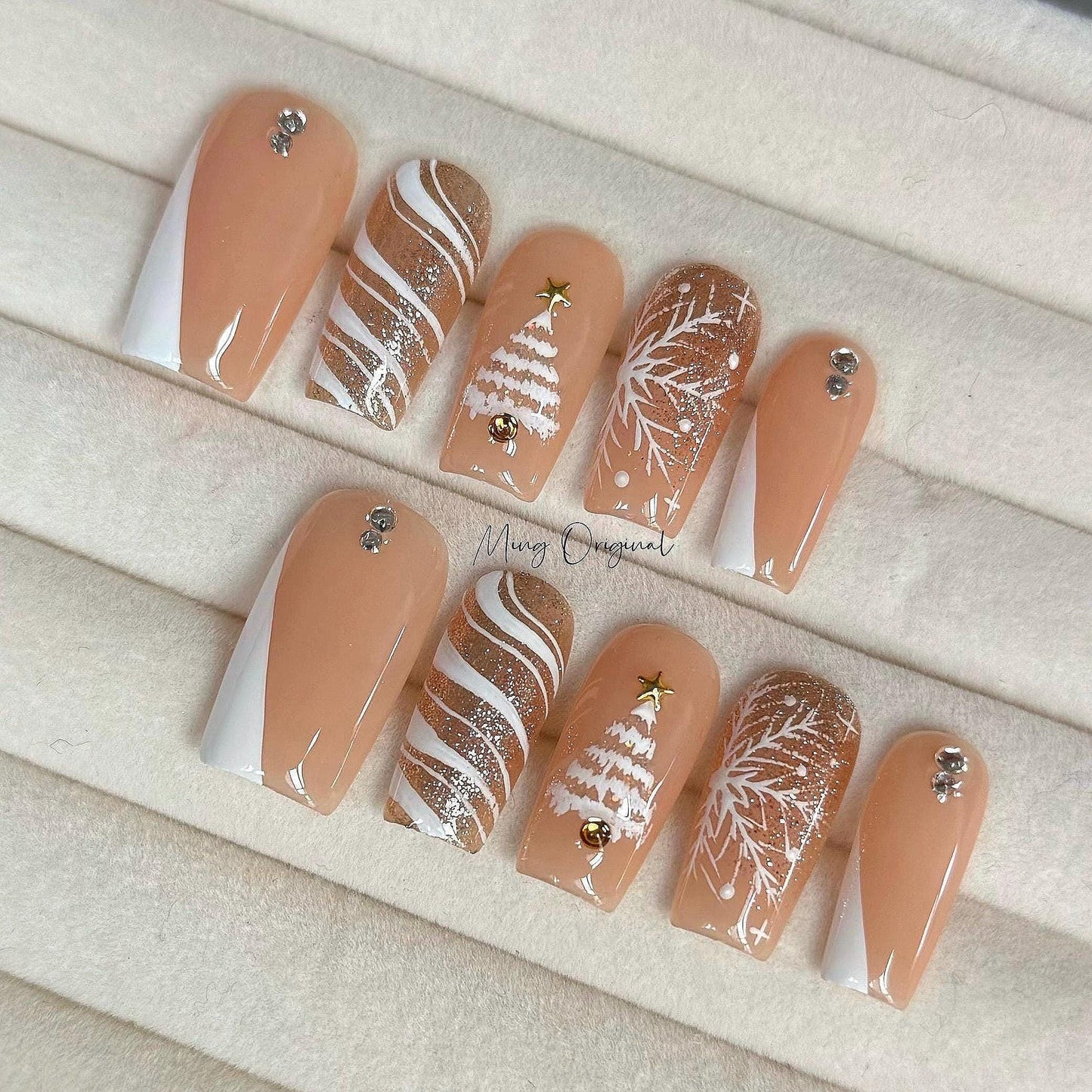 Nude Winter Xmas candy cane snowflake press on nails, Christmas snowing tree and gold glitter gel nail, glue on nail, gift for her,MO374