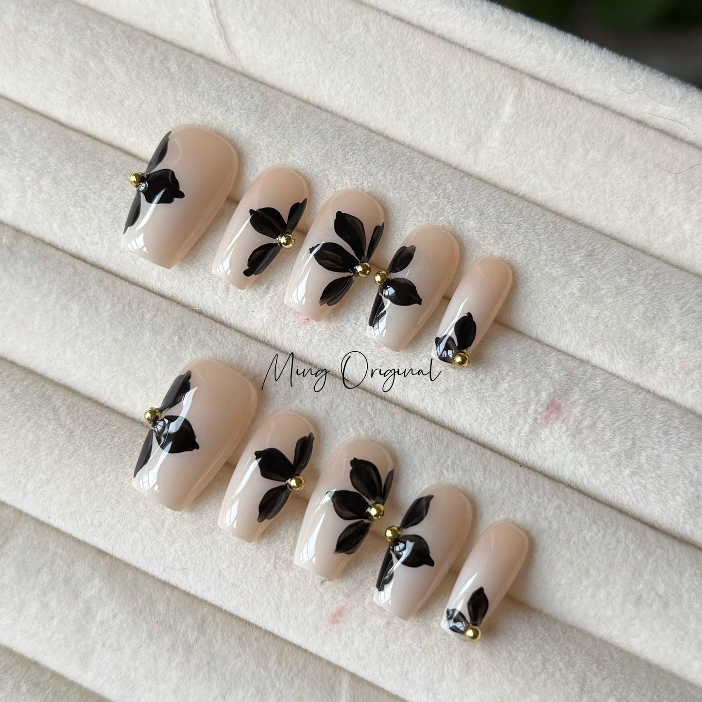 Black camellia Flower wedding nail, hand painted wild flower Press on Nails, bridal nail, bridesmaid nail, gift for her