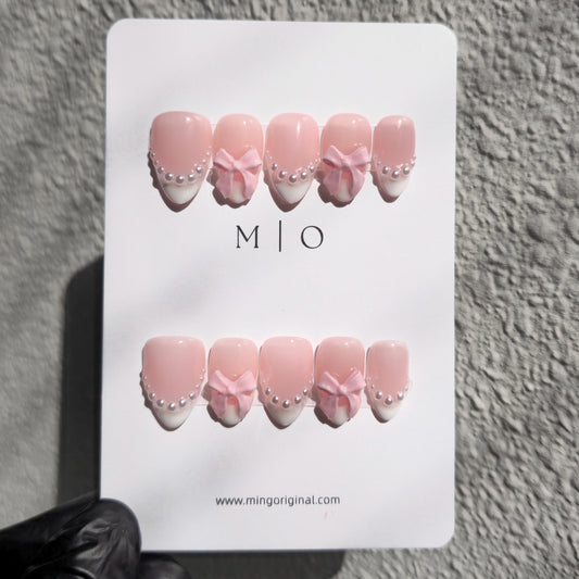 Cute soft pink bow coquette and pearl Press on Nails, French tip handmade Nails, fake nail, reusable nails, glue on nail, MO275