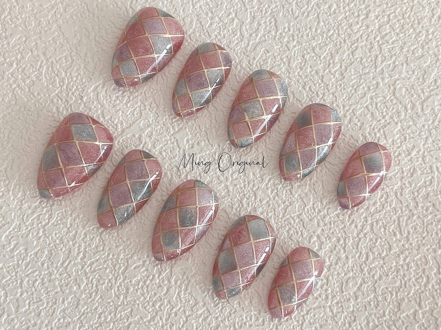 Diamond pattern multicolored cat eye press on nails, glittery pink purple nails, gold lines ,sparkly nail, valentine gift for her,MO407