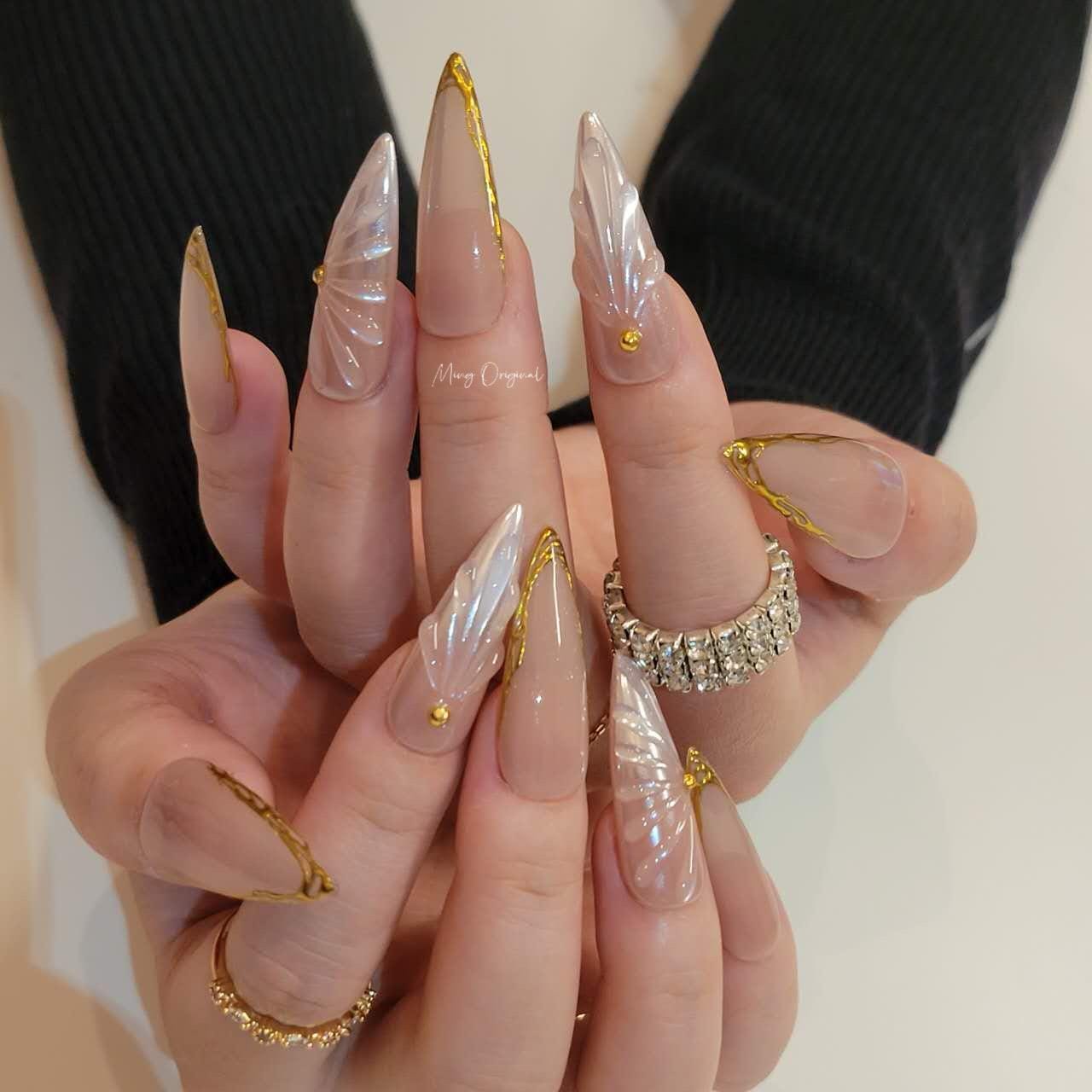 3D pearlescent mermaid press on nails, gold chrome detail nail, Aura Seashell reusable nail, nude jelly fake nail, gift for her