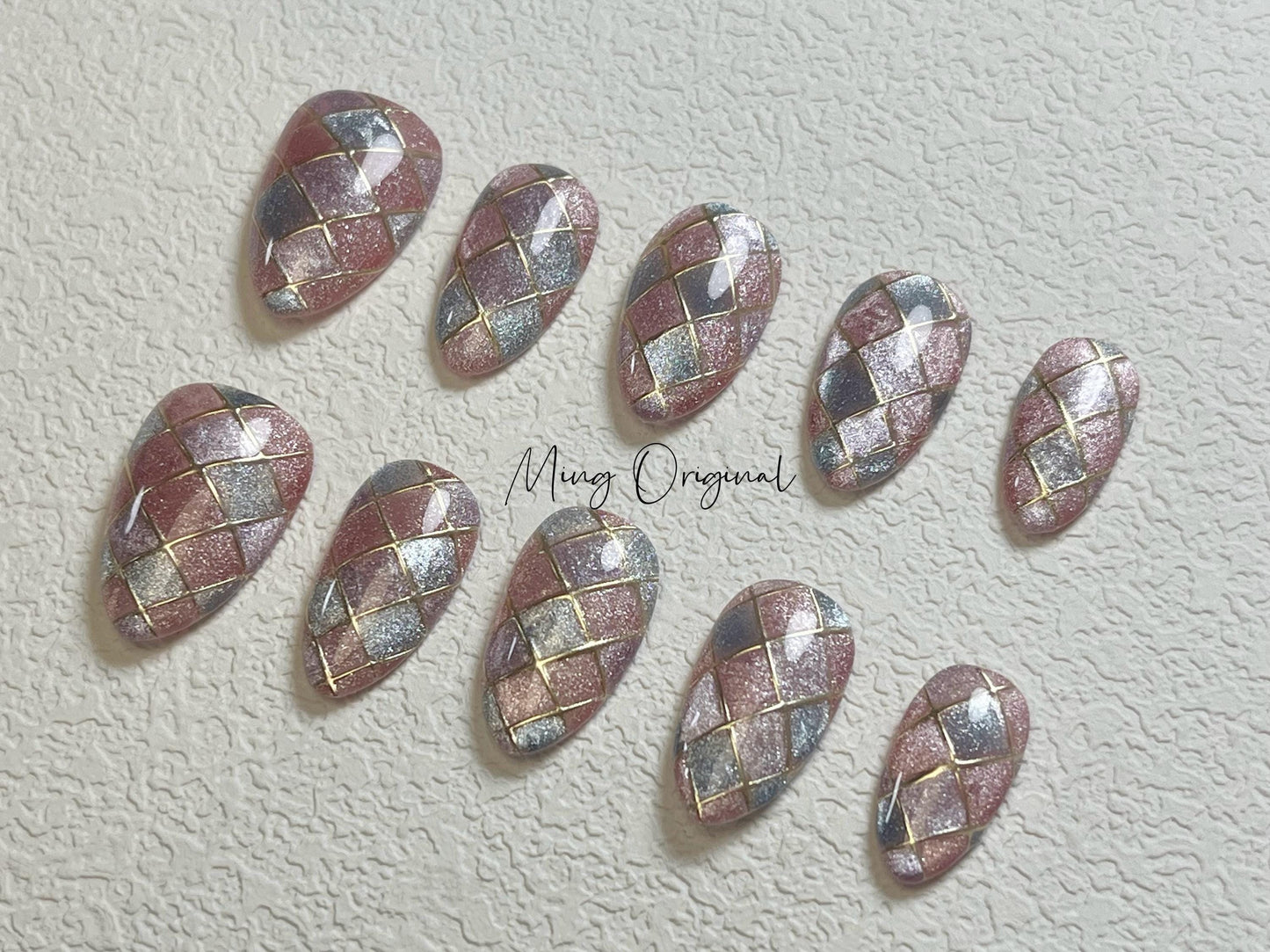 Diamond pattern multicolored cat eye press on nails, glittery pink purple nails, gold lines ,sparkly nail, valentine gift for her,MO407