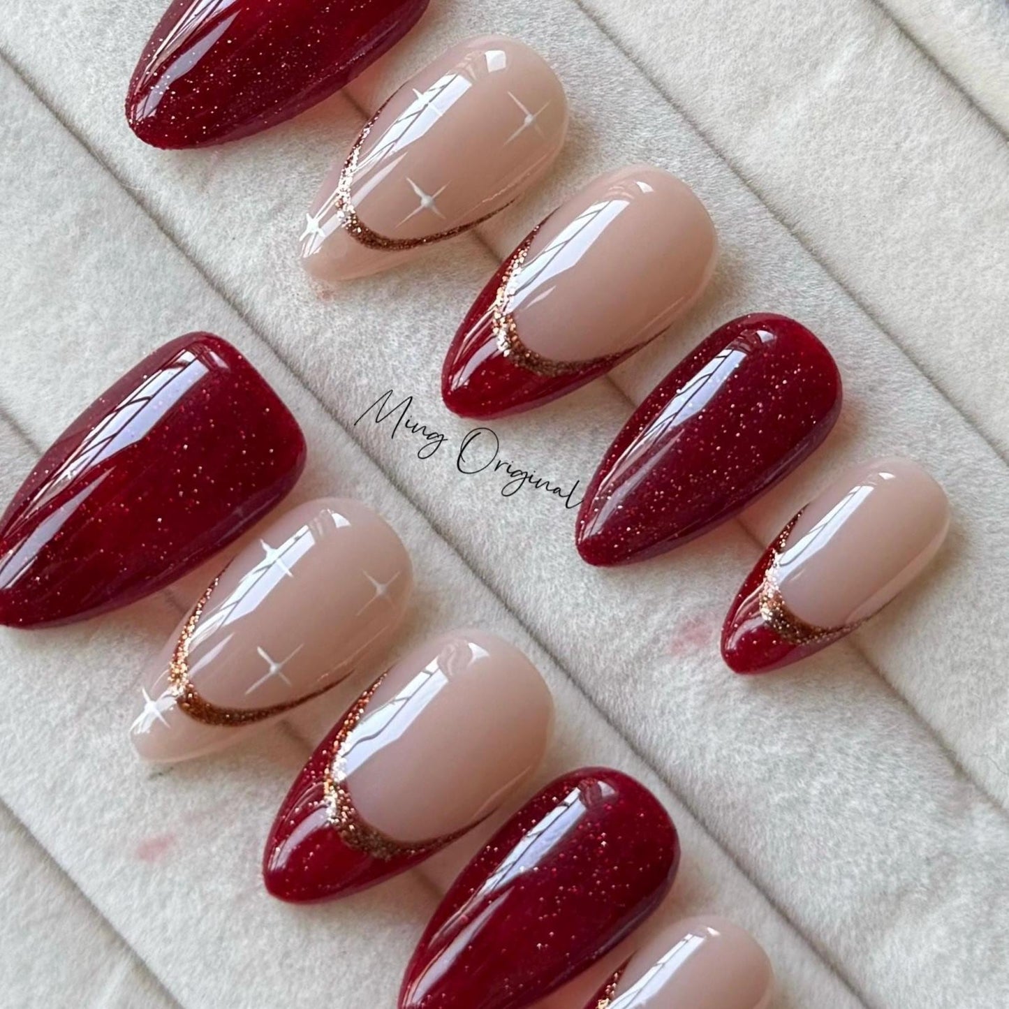 New Year Gold Minimalist Royal Red press on nail, reflective sparkling french tip nails, glue on nail,Christmas birthday gift for her, MO393