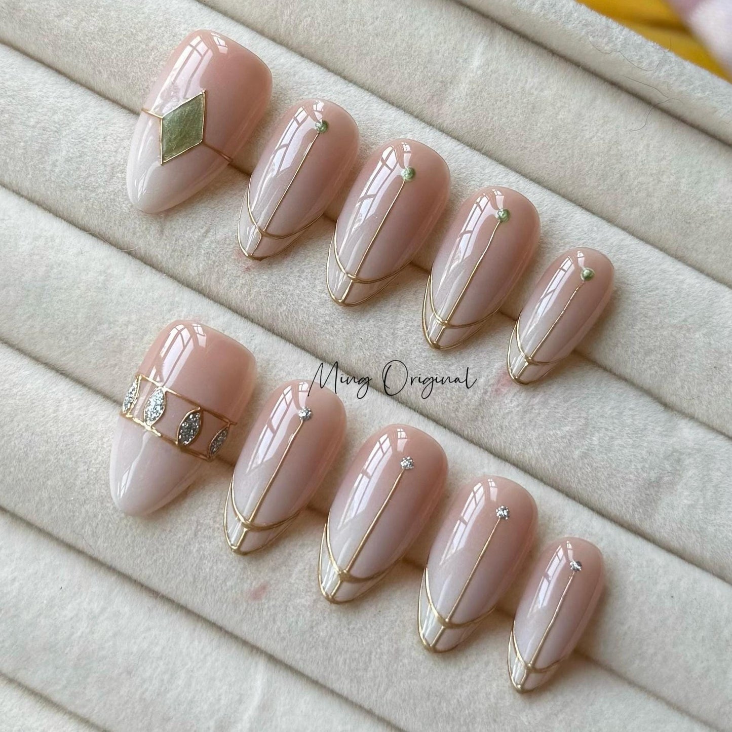 Elegant Nude Ombre Press On Nails with Gold Line Art, Minimalist Design, Handmade Nail, Glue on nail, birthday holiday gift for her, MO 398