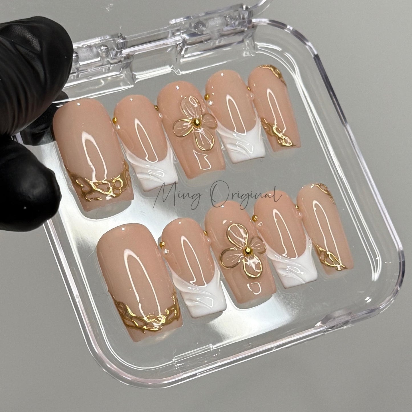 3D sculpted gold flower free style French tip press on nails, gold chrome detail nail, glue on nail,nude jelly fake nail, gift for her,MO428