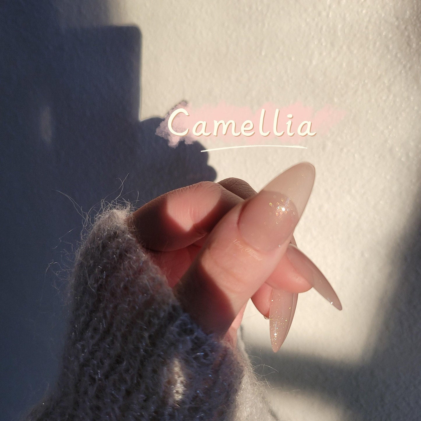 Da Camellia | Sheer nude with gold shimmer press on nails, glue on nails, reuse nails, jelly fake nail, glitter shine gel nail - 95TS015