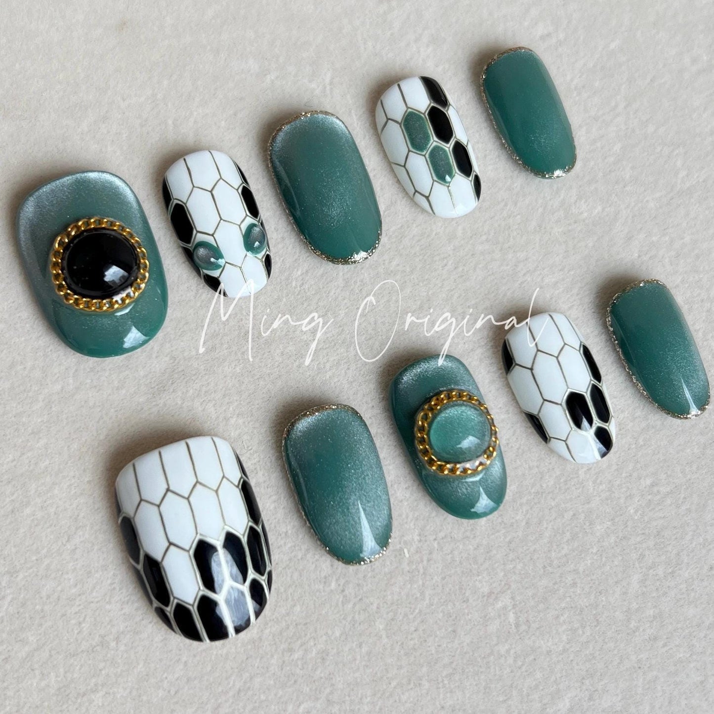 Bejeweled gemstone and snake inspired press on nail, emerald cat eye nail, Custom Made Theme Trendy Fake nail, luxurious gift for her