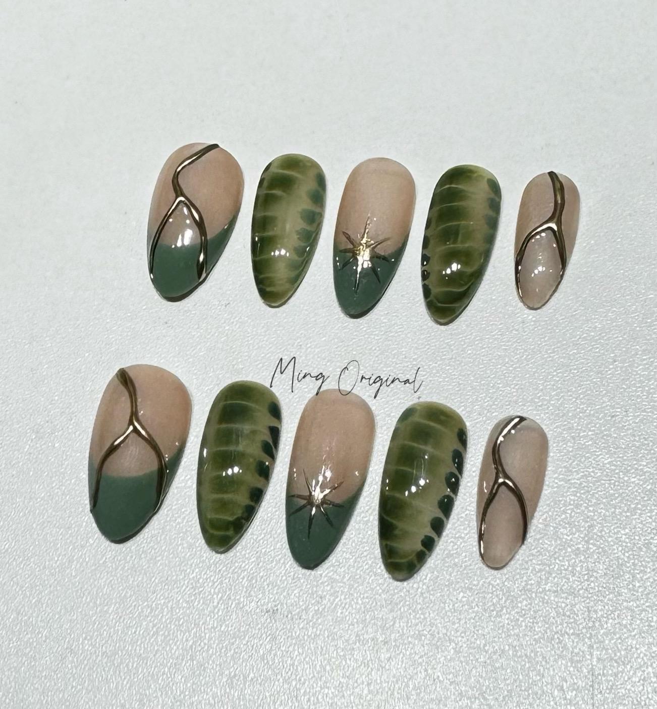Green Croc skin snake skin design, Y2K chic French Tip press on nails, chrome star reusable nail, jelly fake nail, gift for her