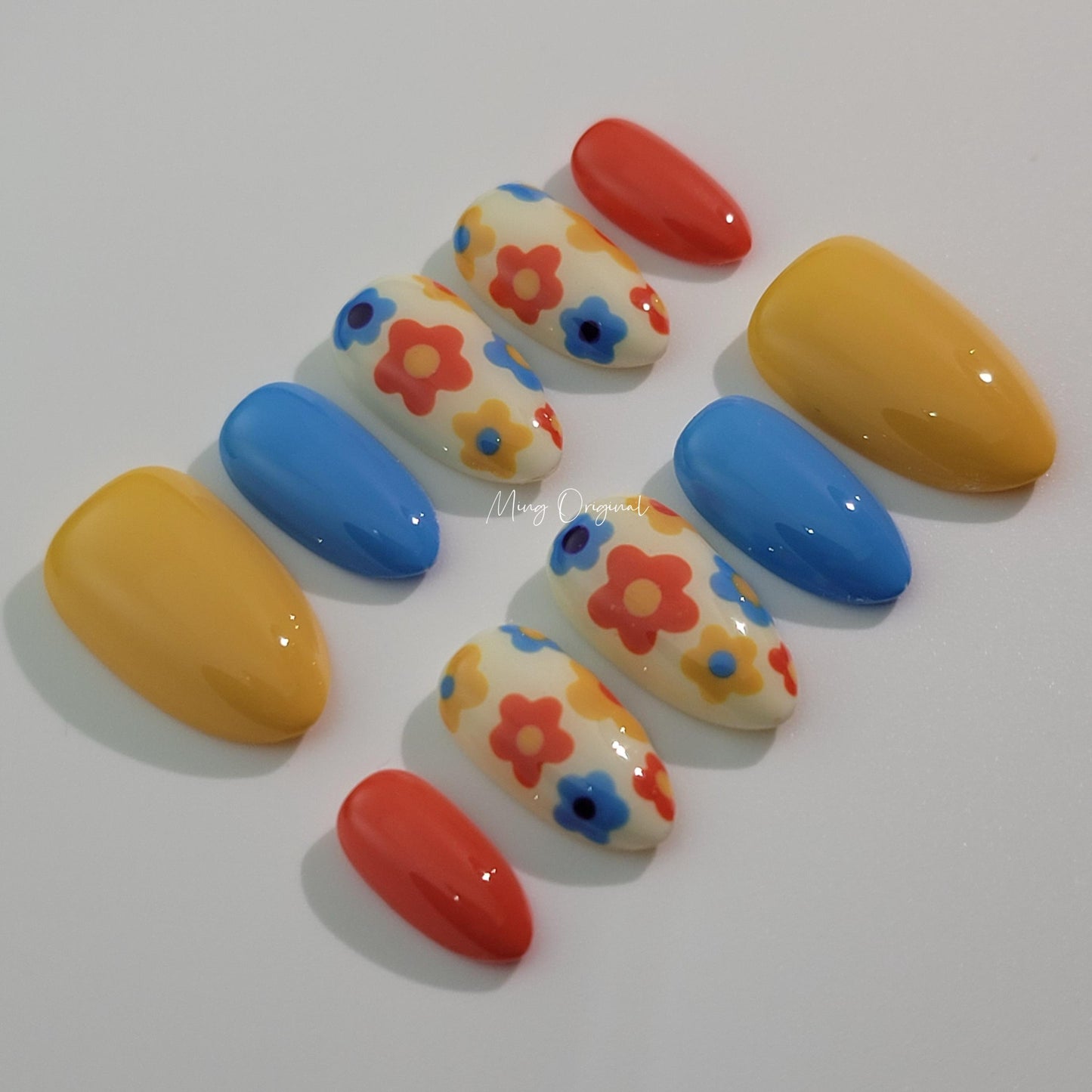 Vintage style little flower press on Nail, orange yellow blue flower glue on nail, Holiday Fake Nails, Christmas Gifts for Her, MO371