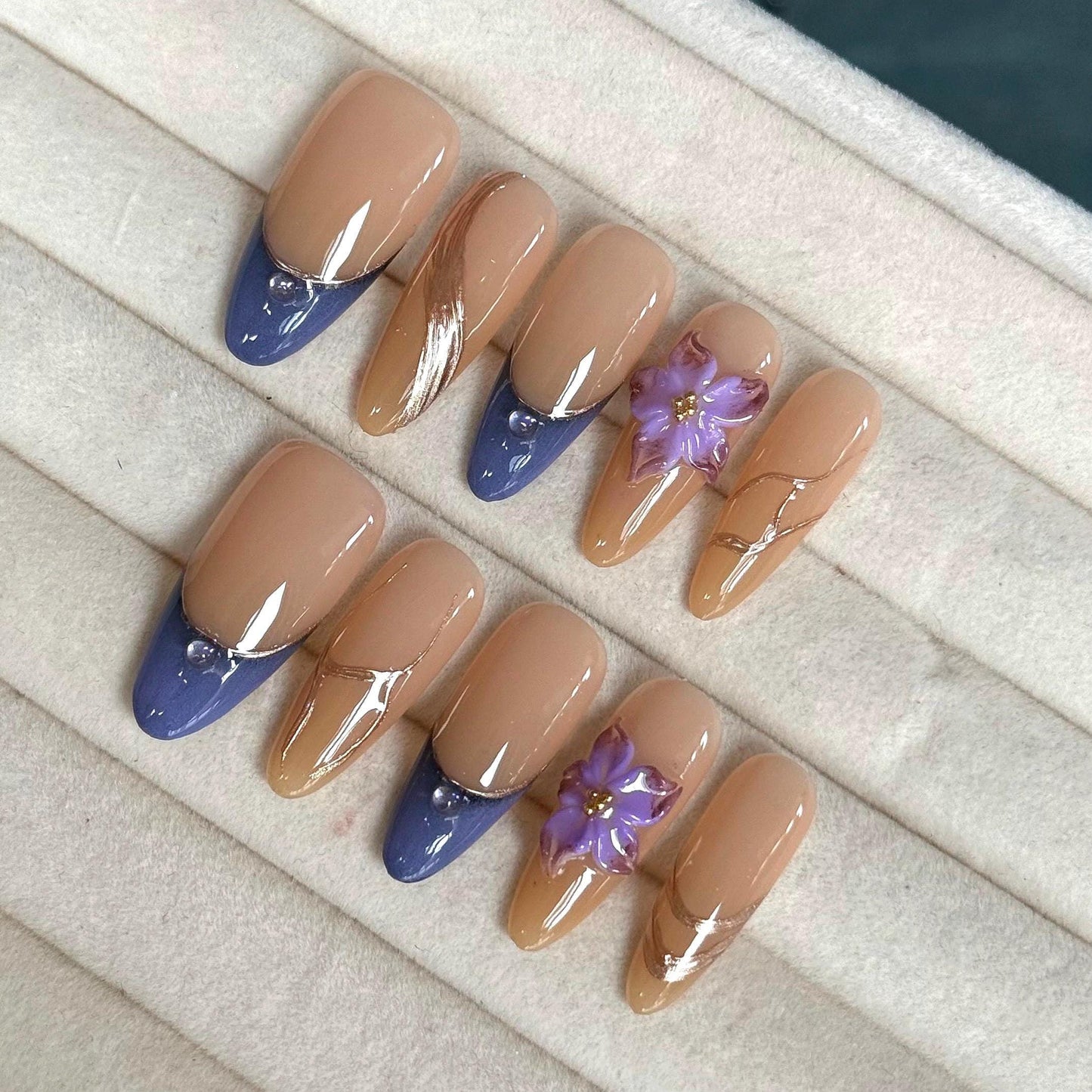 Purple Lavender Orchid lily flower Press on Nails, sculpted Fairycore, Gold Detail Flower, handmade nails, gift for her, spring nail, MO613