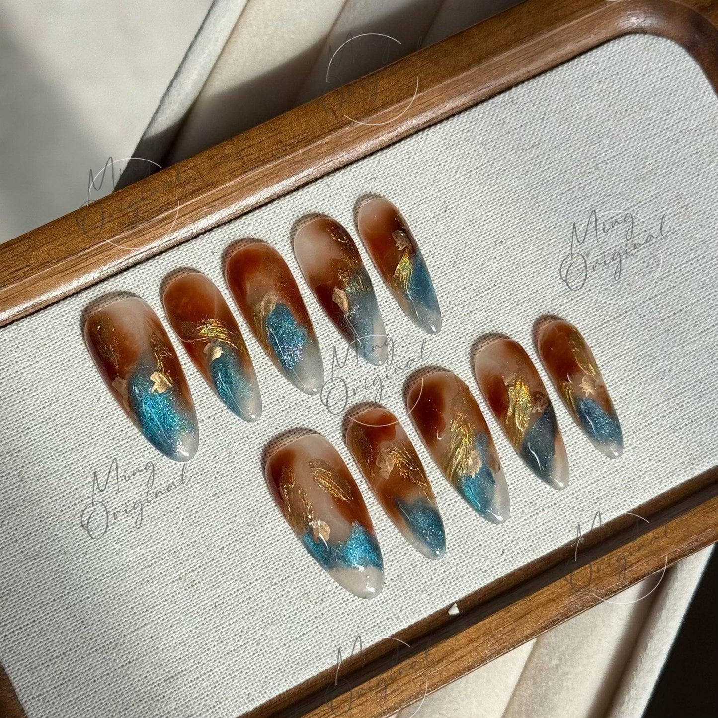 Deep in the Sea Tortoise Shell Amber water blooming Press on Nails, Blue Glittery Abstract Cat Eye, Jelly hand painted vacation nail,MO490