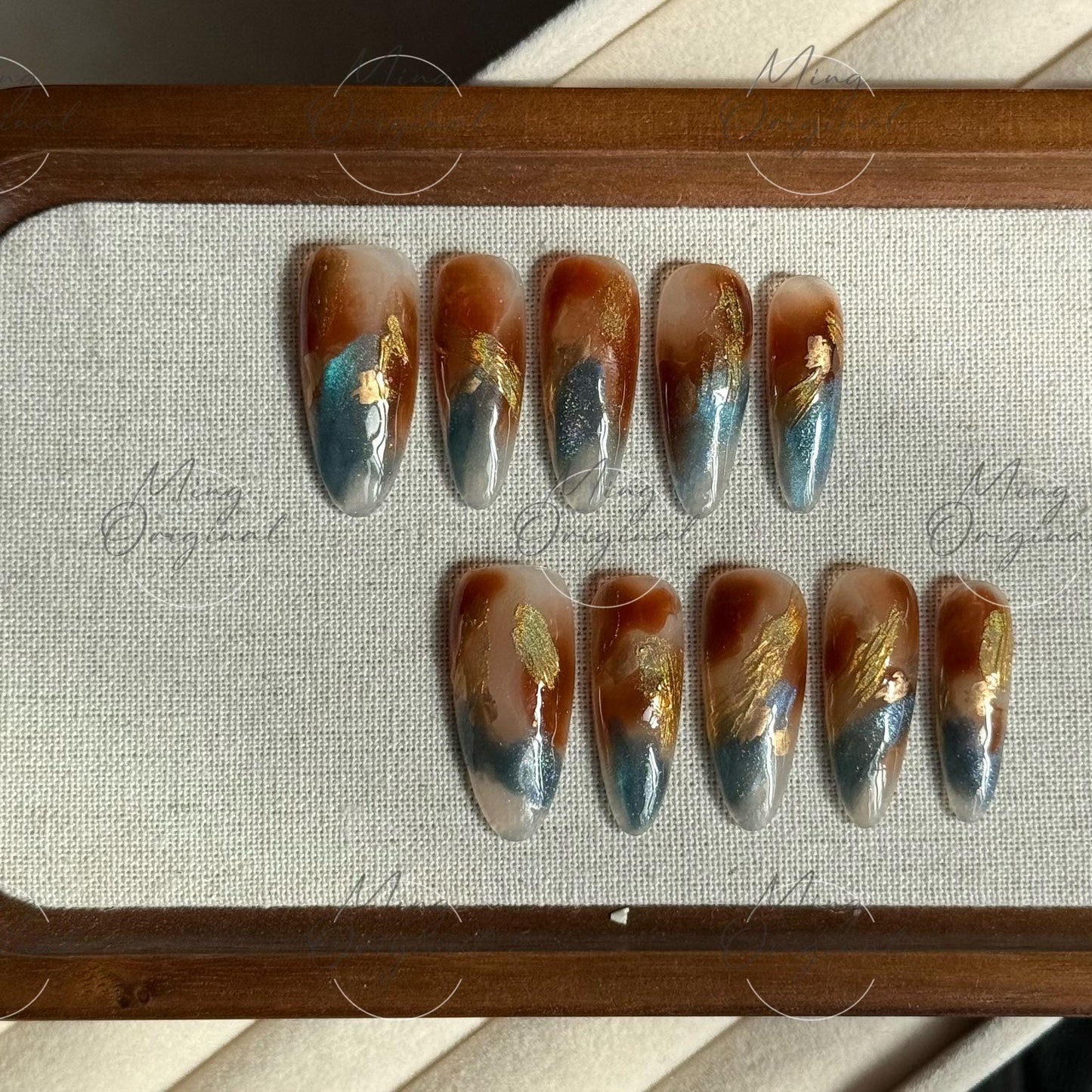 Deep in the Sea Tortoise Shell Amber water blooming Press on Nails, Blue Glittery Abstract Cat Eye, Jelly hand painted vacation nail,MO490