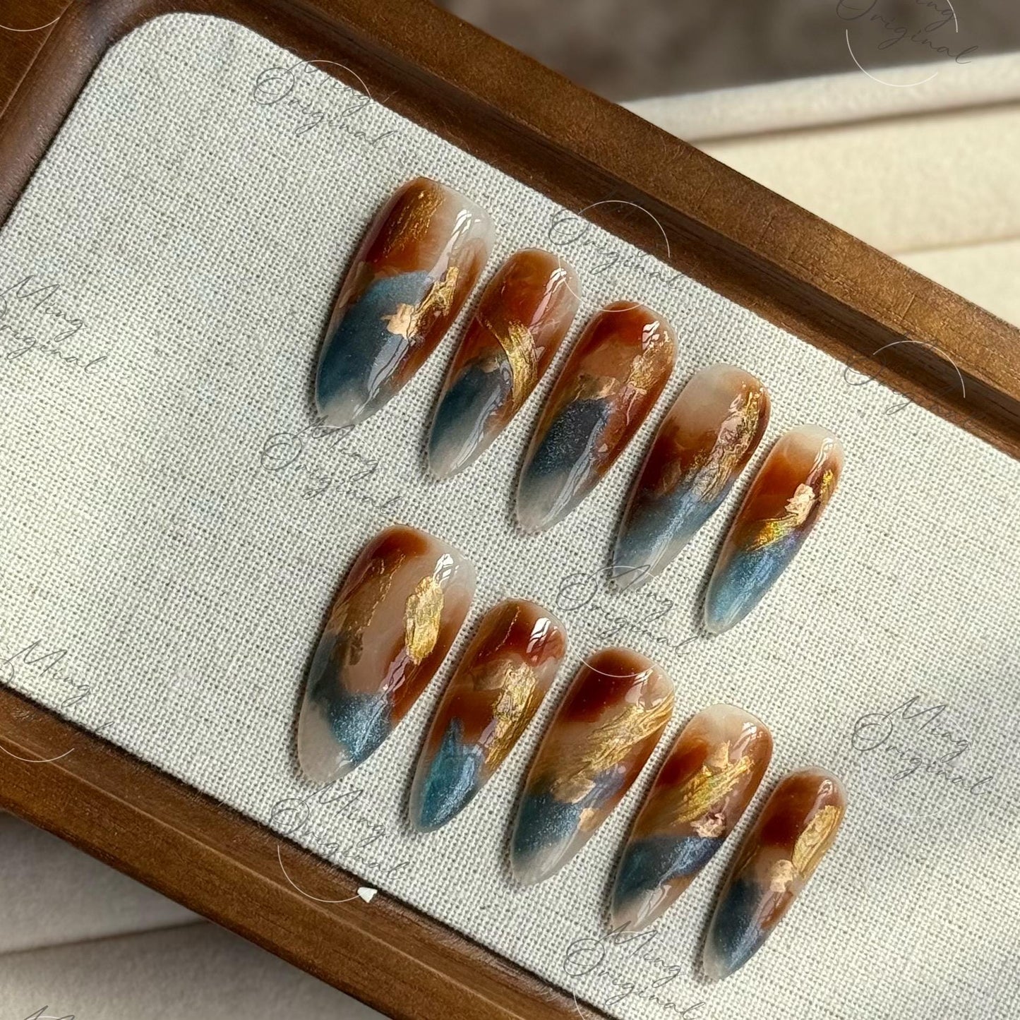 Deep in the Sea Tortoise Shell Amber water blooming Press on Nails, Blue Glittery Abstract Cat Eye, Jelly hand painted vacation nail,MO490