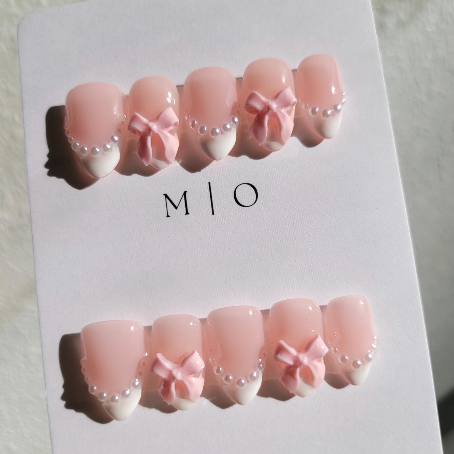 Cute soft pink bow coquette and pearl Press on Nails, French tip handmade Nails, fake nail, reusable nails, glue on nail, MO275
