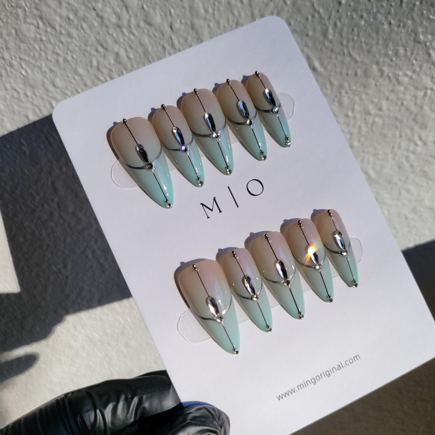 Air brush abstract line with crystal press on nail, AI style nail, French line y2k gothic nail