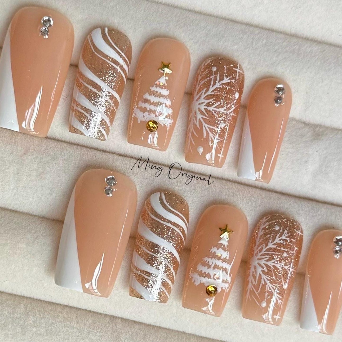 Nude Winter Xmas candy cane snowflake press on nails, Christmas snowing tree and gold glitter gel nail, glue on nail, gift for her,MO374