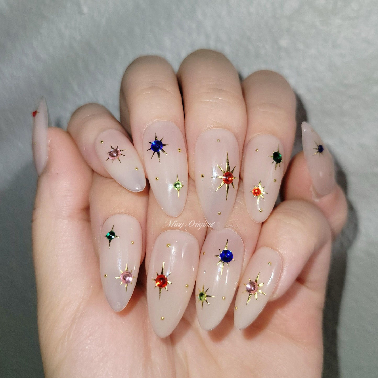 Nude classic press on nail, gold chrome star and multicolored rhinestones, Chic Fake nails for Christmas holiday