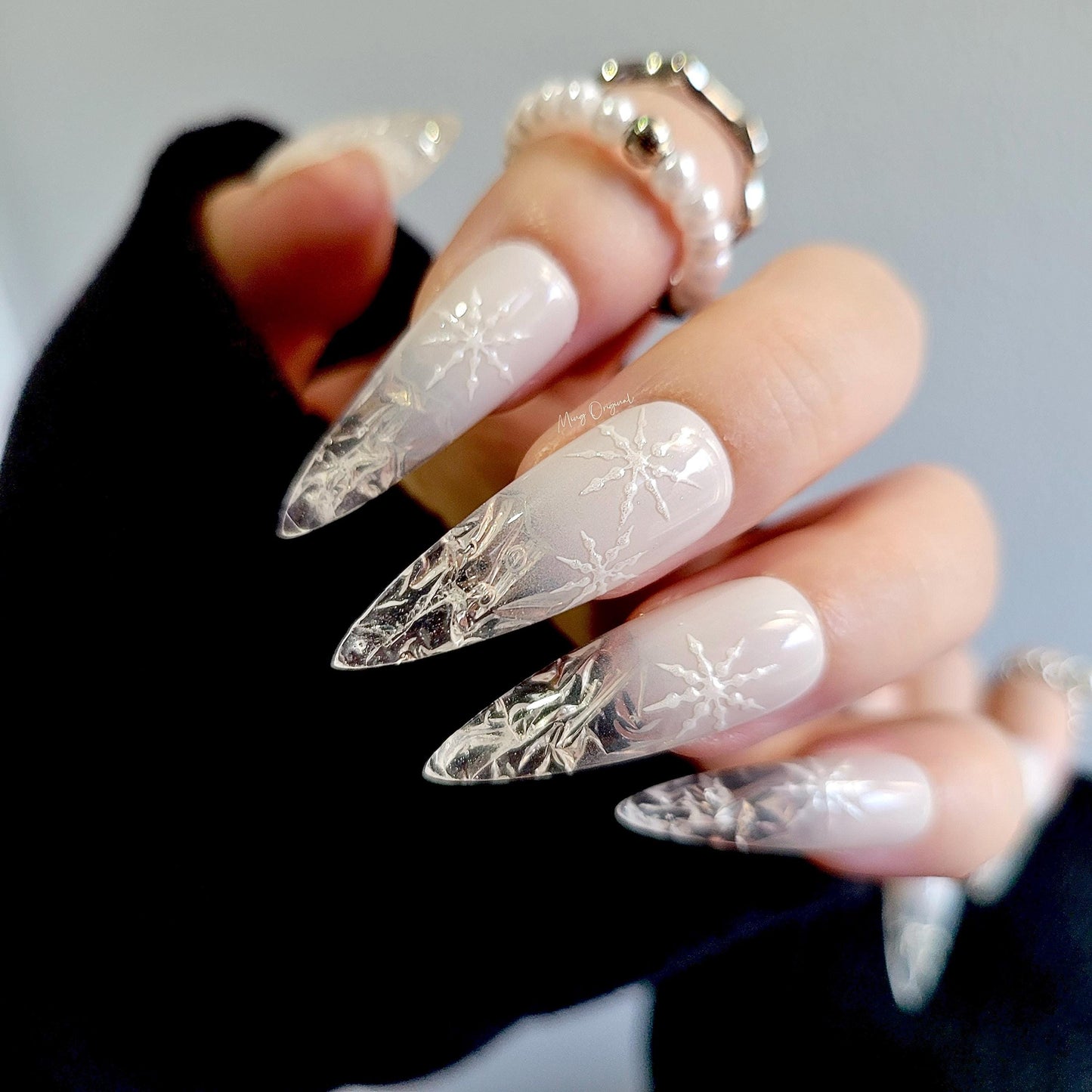 White Christmas Icey tip Press on Nails, snowflake crystal broken glass winter handmade Nails, snow white ombre clear tip Jelly Nails, MO285