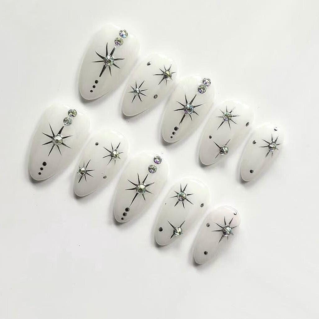 Winter snow white silver star press on Nail, milky white chrome star nails, glue on nail, Holiday Fake Nails, Gifts for Her, MO382