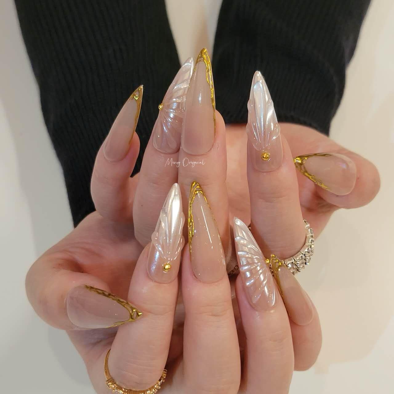 3D pearlescent mermaid press on nails, gold chrome detail nail, Aura Seashell reusable nail, nude jelly fake nail, gift for her