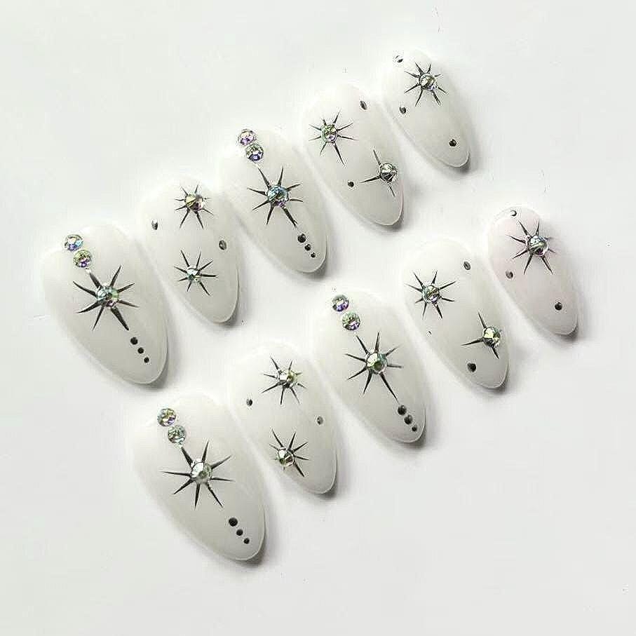 Winter snow white silver star press on Nail, milky white chrome star nails, glue on nail, Holiday Fake Nails, Gifts for Her, MO382