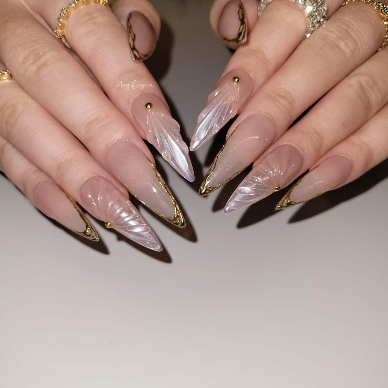 3D pearlescent mermaid press on nails, gold chrome detail nail, Aura Seashell reusable nail, nude jelly fake nail, gift for her