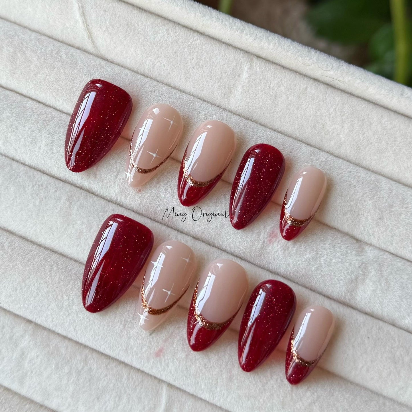New Year Gold Minimalist Royal Red press on nail, reflective sparkling french tip nails, glue on nail,Christmas birthday gift for her, MO393