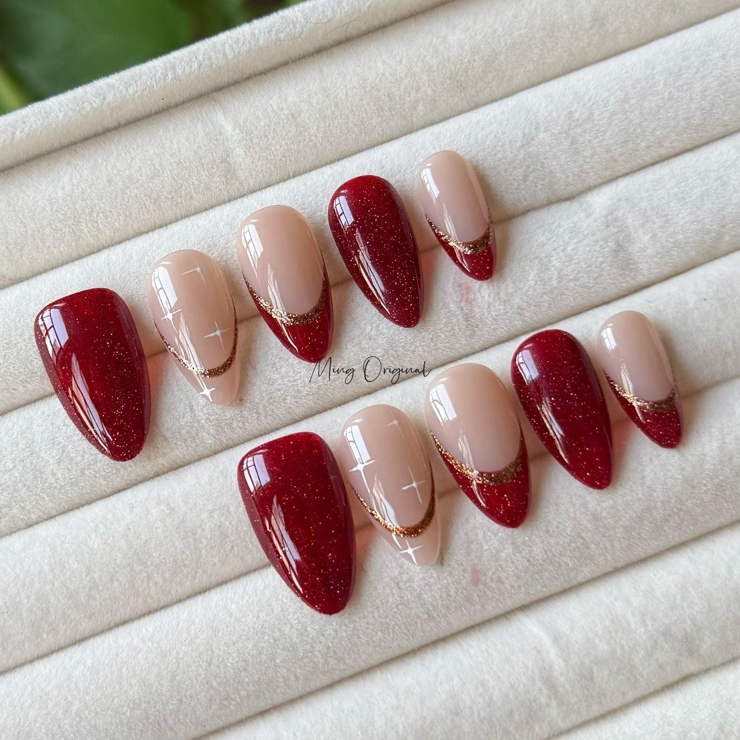 New Year Gold Minimalist Royal Red press on nail, reflective sparkling french tip nails, glue on nail,Christmas birthday gift for her, MO393