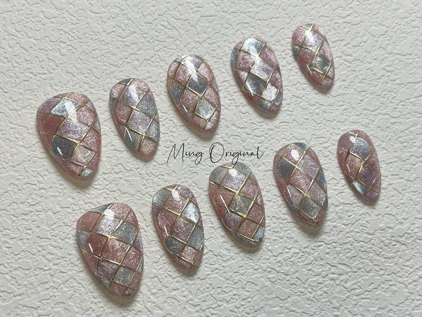 Diamond pattern multicolored cat eye press on nails, glittery pink purple nails, gold lines ,sparkly nail, valentine gift for her,MO407