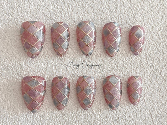 Diamond pattern multicolored cat eye press on nails, glittery pink purple nails, gold lines ,sparkly nail, valentine gift for her,MO407
