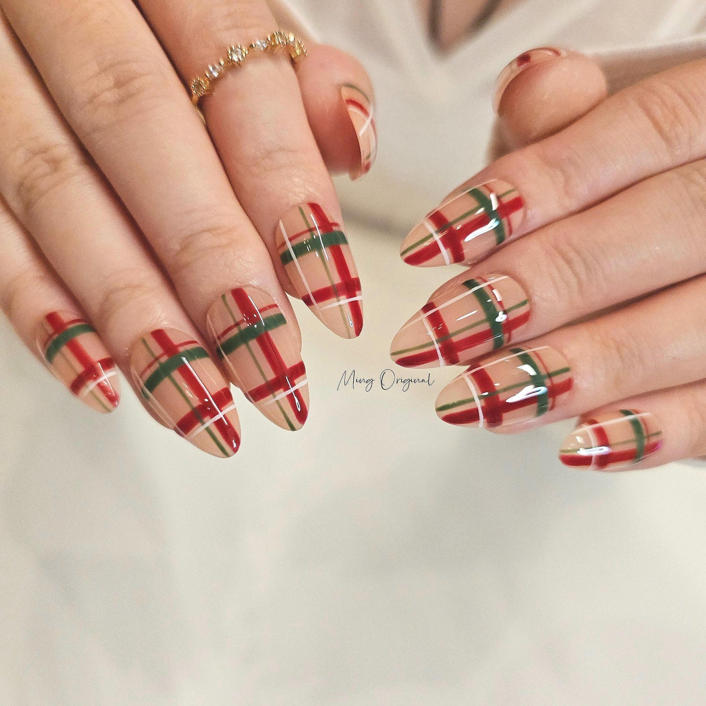 Christmas plaid Press on Nails, red and green plaid pattern nude classy nail, glue on nail, holiday birthday gift for her,MO297