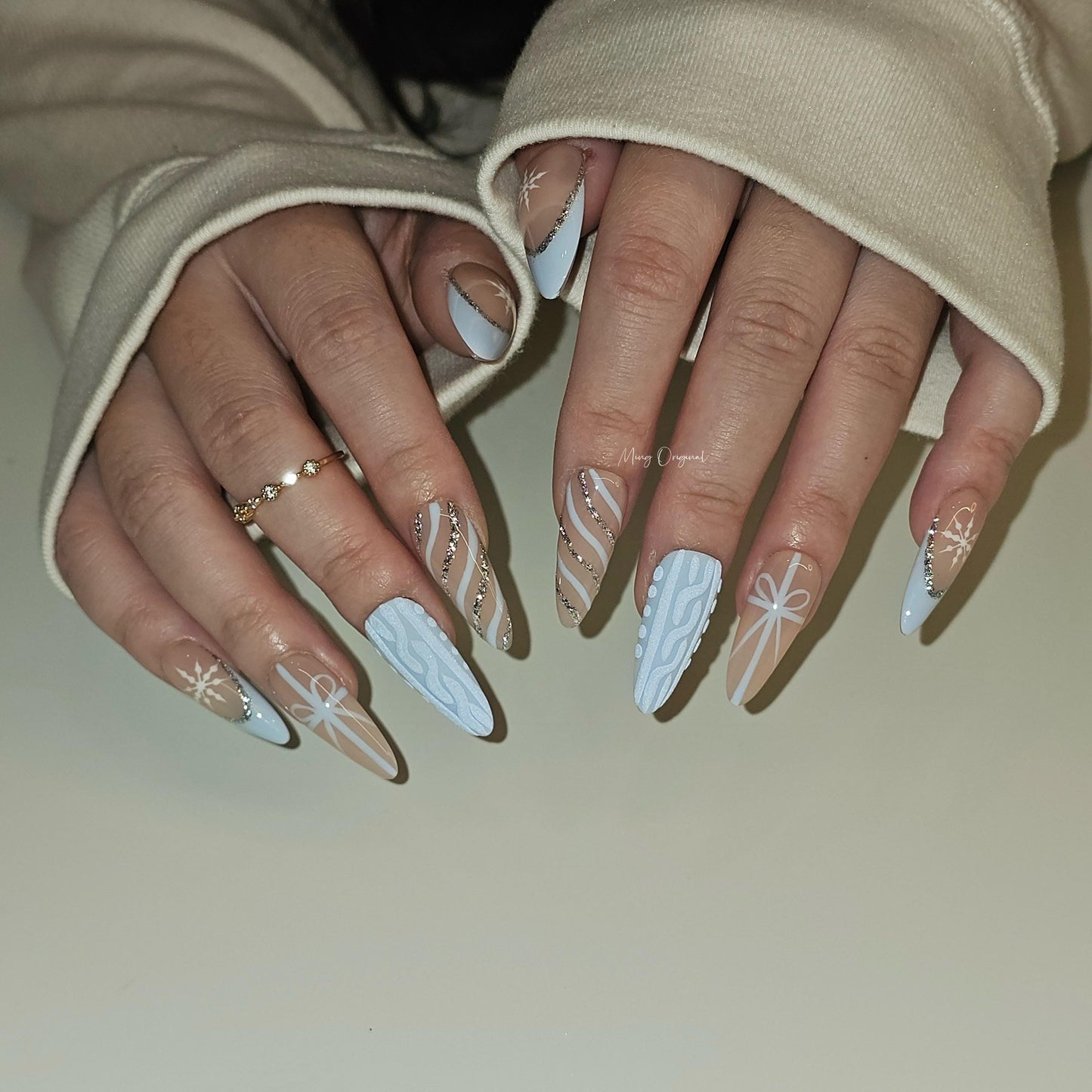 Blue Christmas sweater Press on Nails, snowflake winter handmade Nails, French tip diamond reflective glitter Jelly Nails, MO303