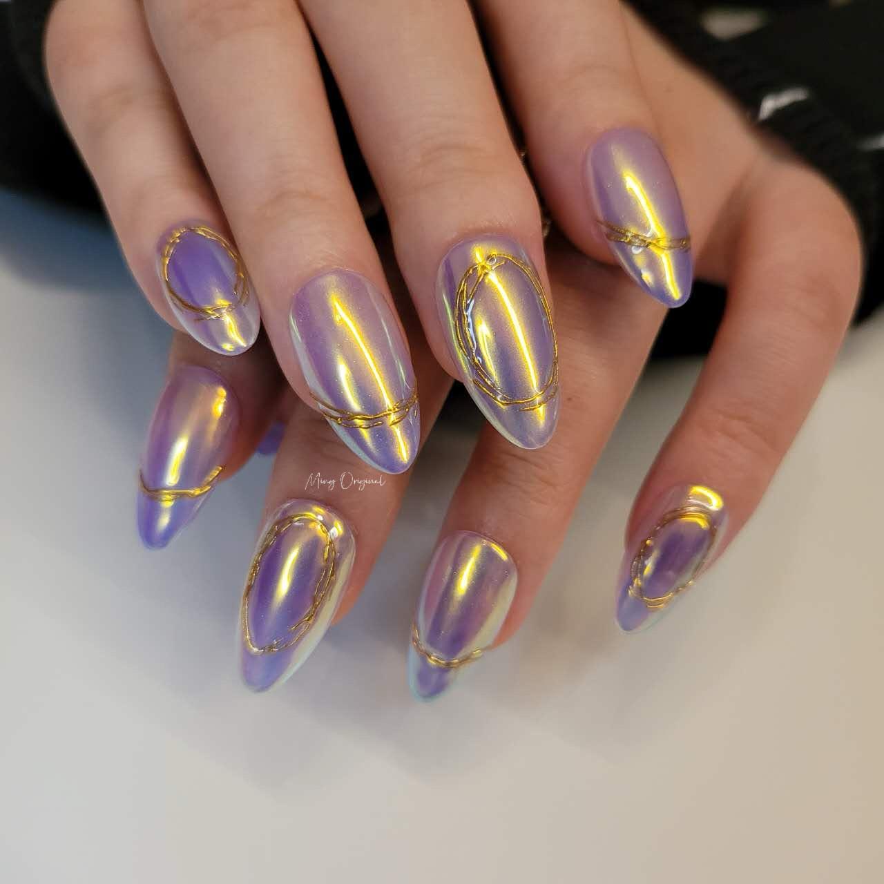 Gold tone Aurora Glazed Donuts press on nail, Chrome mermaid shimmer Nail, French tip line, AI nail, MO250