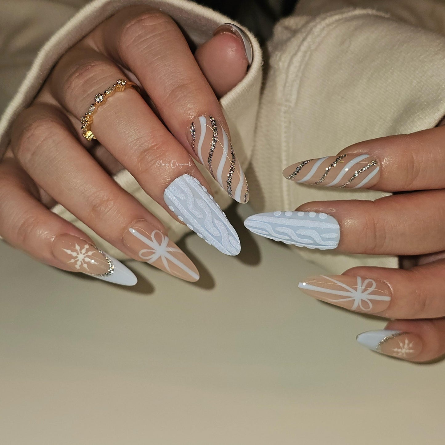 Blue Christmas sweater Press on Nails, snowflake winter handmade Nails, French tip diamond reflective glitter Jelly Nails, MO303