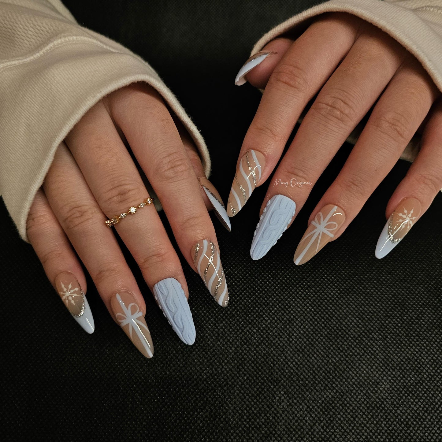 Blue Christmas sweater Press on Nails, snowflake winter handmade Nails, French tip diamond reflective glitter Jelly Nails, MO303