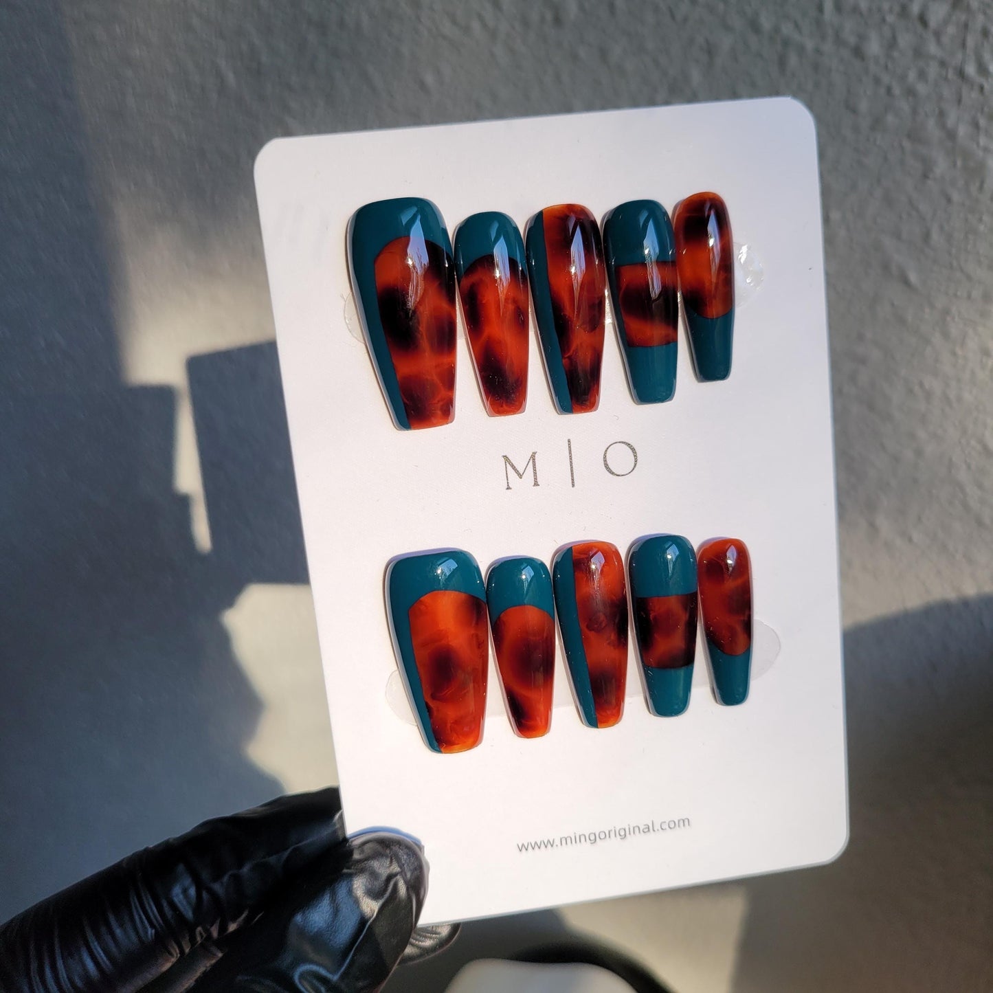 Tortoise Shell Amber water blooming Press on Nails, Blue Abstract handmade Nails, Jelly hand painted nail, fall winter nail