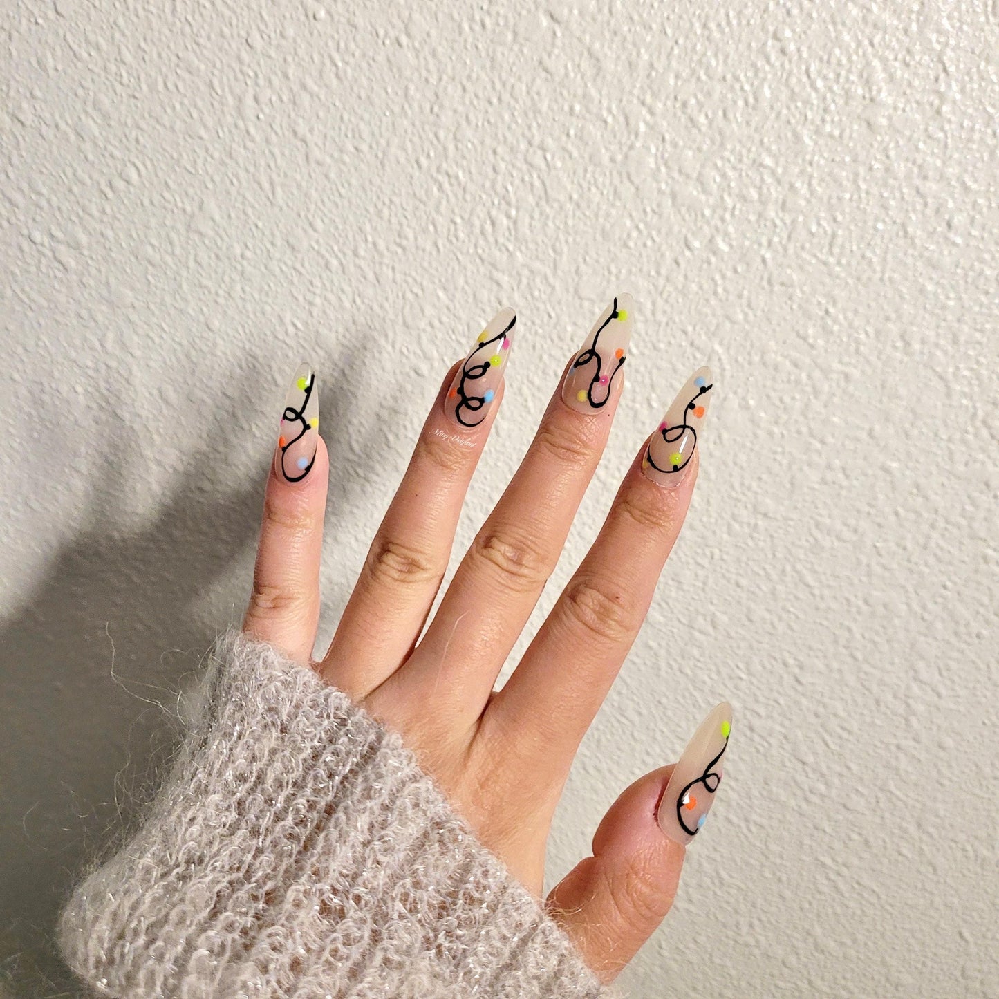Glow in the dark Christmas string lights press on nails, reuse nails, jelly fake nail,  Chic New Year nail, Squiggly Line Nail
