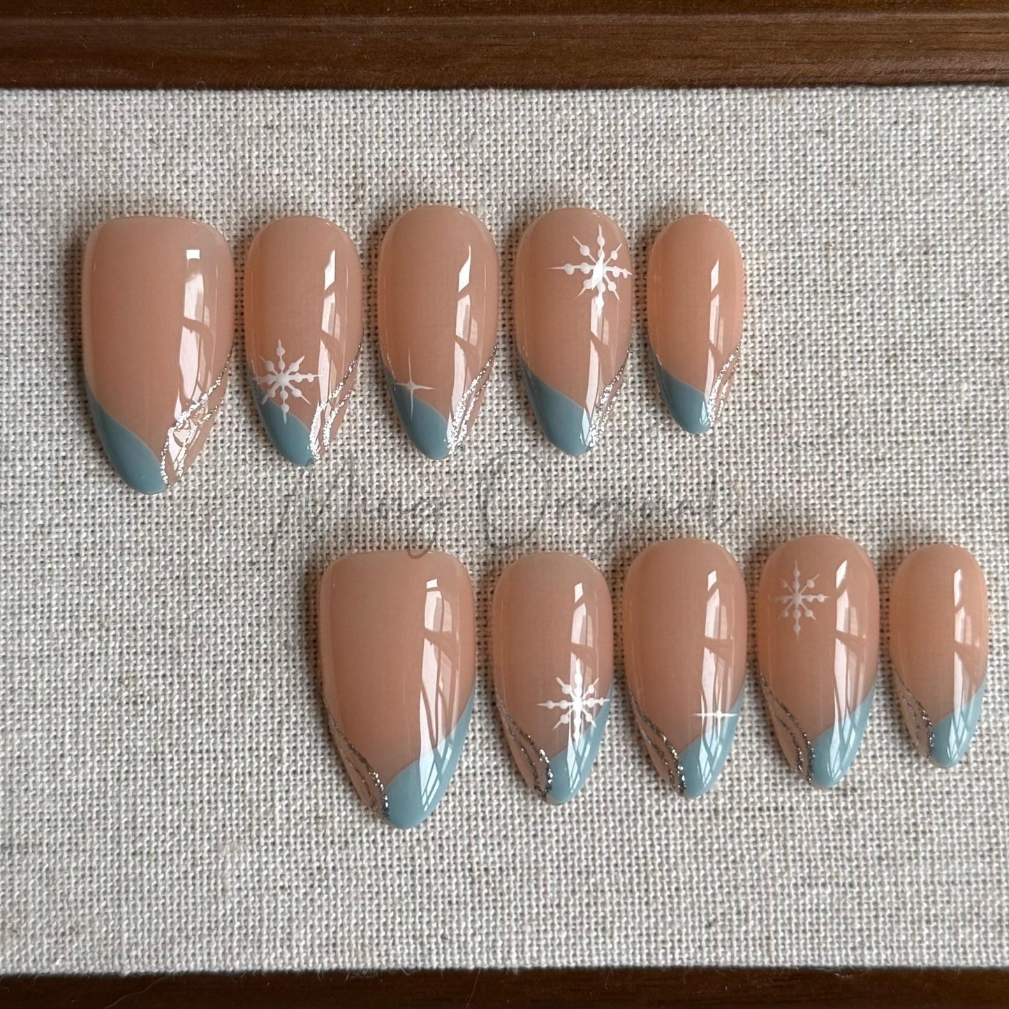 Blue tip and snow Press on Nails, snowflake winter handmade Nails, French tip silver bling glitter Jelly Nails, MO443