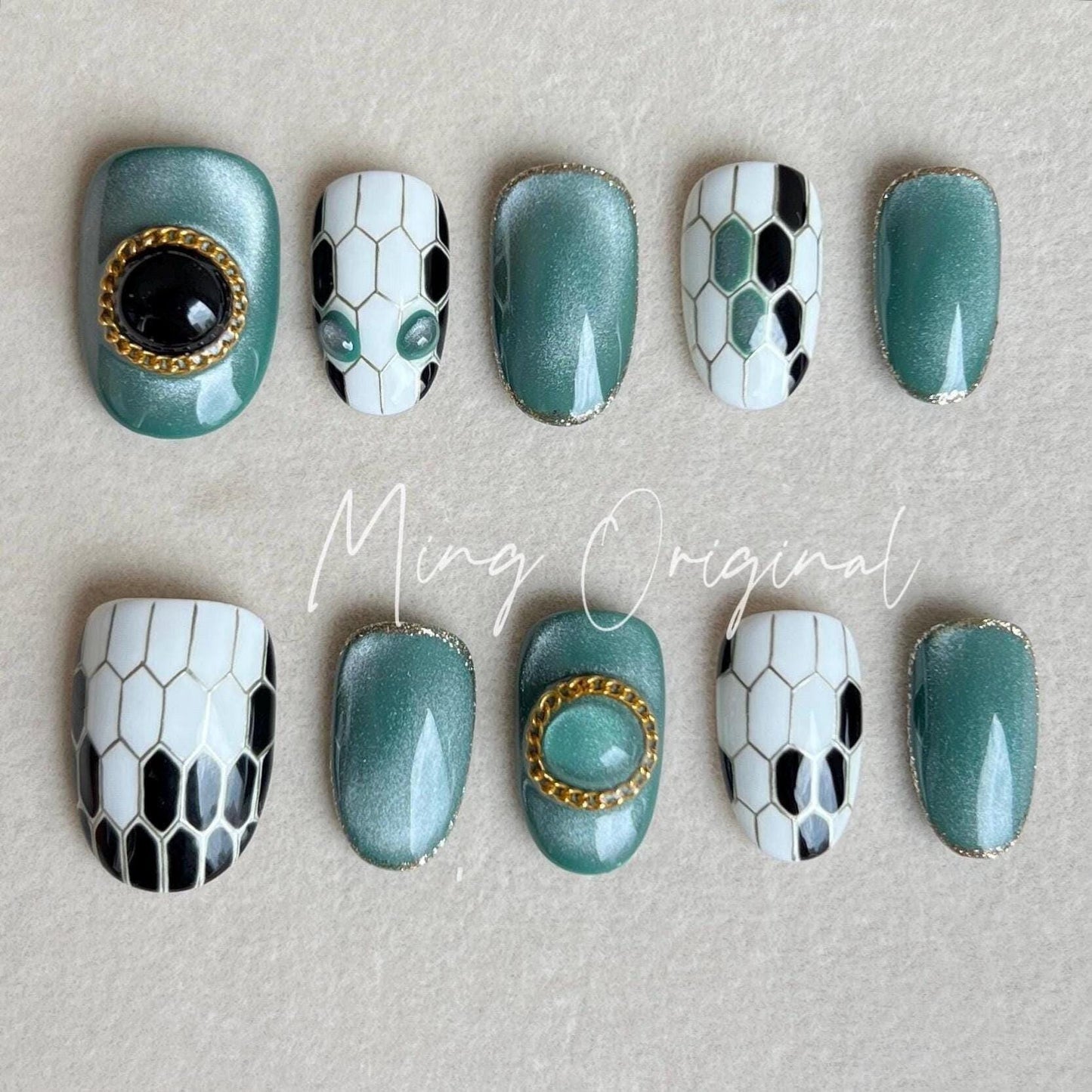 Bejeweled gemstone and snake inspired press on nail, emerald cat eye nail, Custom Made Theme Trendy Fake nail, luxurious gift for her