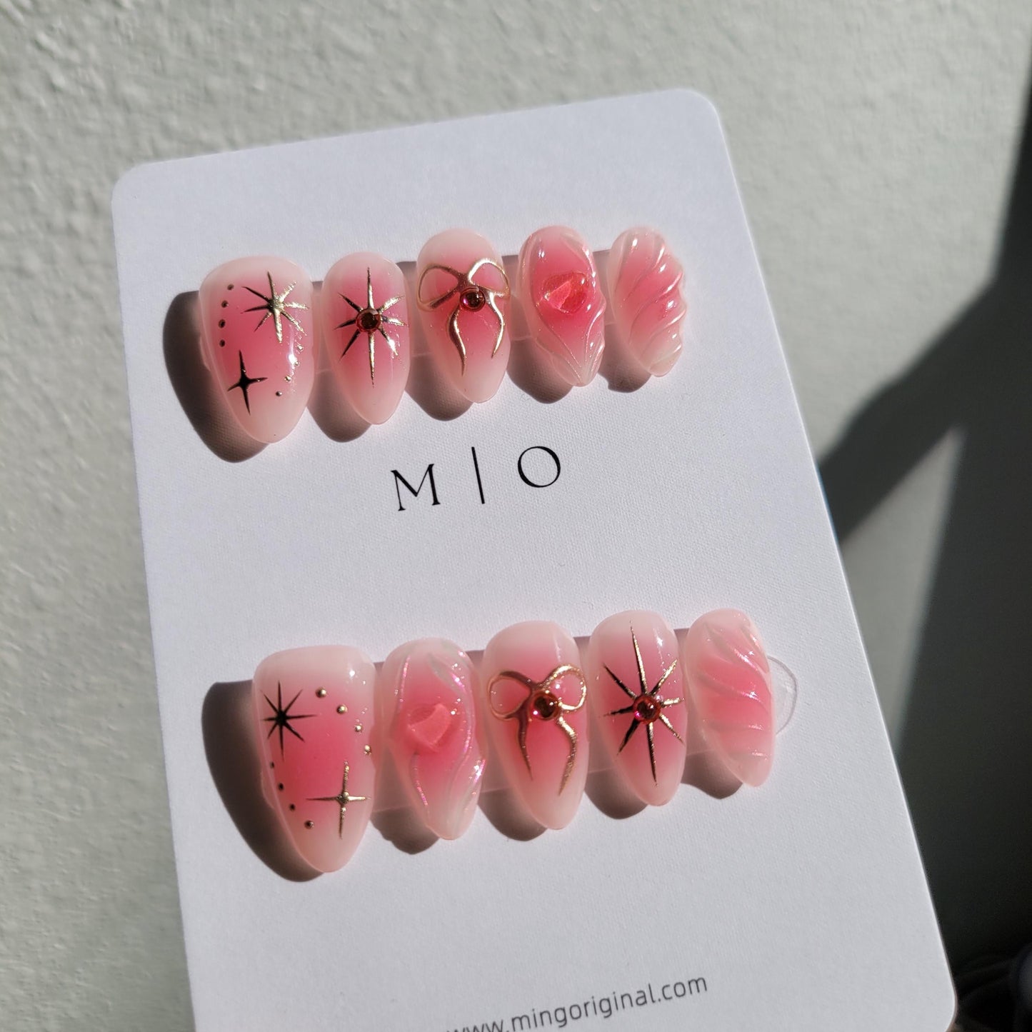 3d blushed pink glittery heart and bow coquette aura chrome Press on Nails,ombre milky white free style 3d swirls heart handmade Nails,MO274