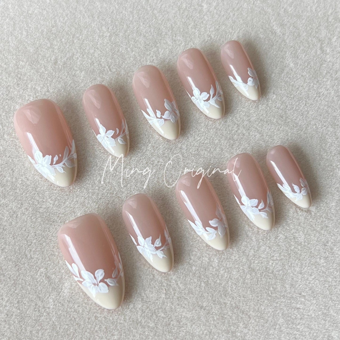 Wedding Nail, White Flower, French tip, hand painted wild flower Press on Nails, bridal nail, bridesmaid nail, gift for her
